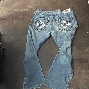 Stylish Blue Jeans with Embroidered Pockets